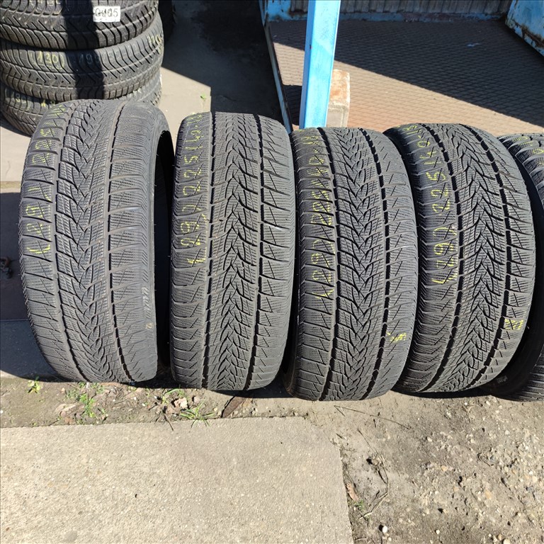 225/40 R18 Imperial téli gumi 99500ft a 4db/29/ 5. kép