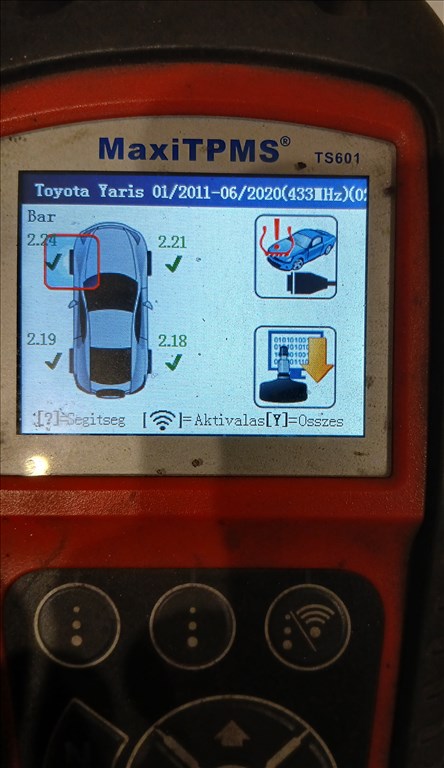  Yaris 4x100 15" lemezfelni, 175/65R15 használt Bridgestone téli gumi  2018 +tpms-szenzor 5. kép