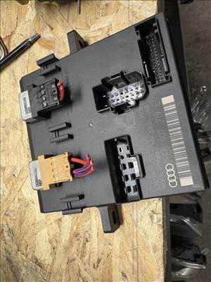 Audi A4 (B6/B7) 1.9 TDI komfort elektronika  8e0907279e