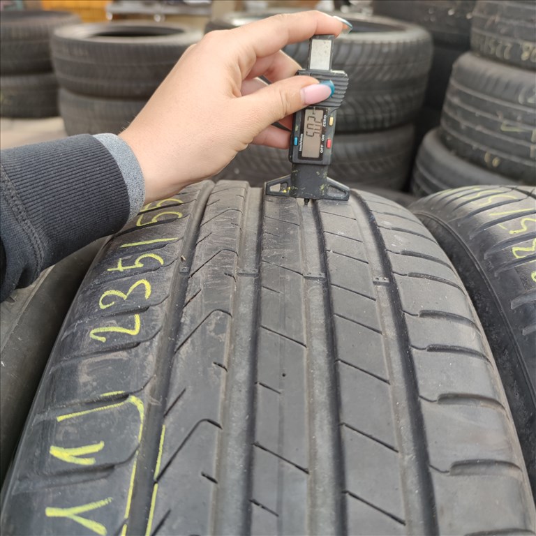 235/55 R19 és 255/50 R19 Pirelli nyári gumi 112000ft a 4db/311/ 3. kép