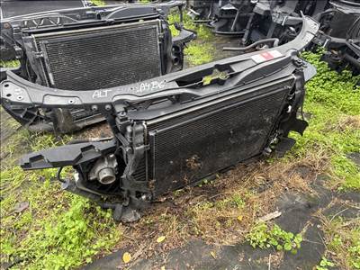 Audi A4 (B6/B7) 2.5 TDI 2.0 fsi homlokfal, hűtősor 