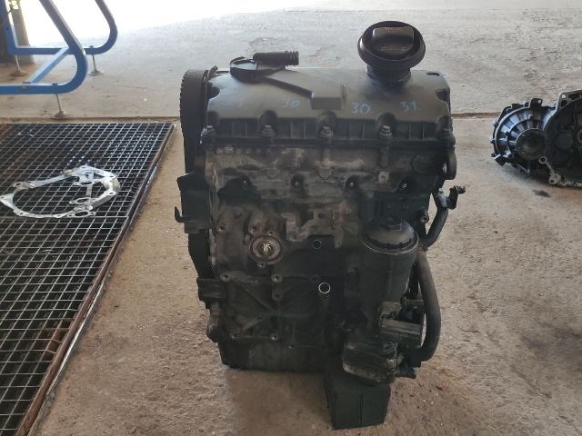 Volkswagen Touran I 1.9 TDI - Fűzött blokk hengerfejjel  avq073752 1. kép