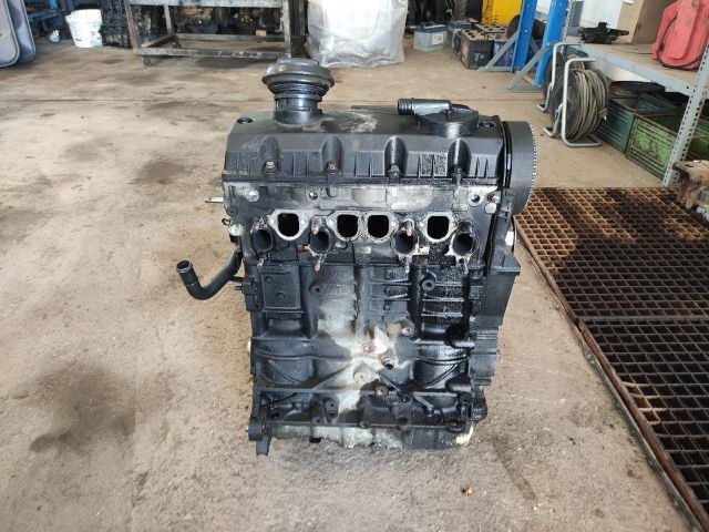 Volkswagen Touran I 1.9 TDI - Fűzött blokk hengerfejjel  avq073752 2. kép