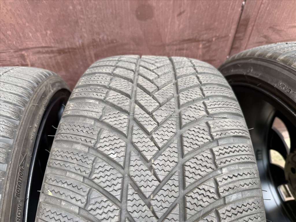 Tesla Model Y Performance 21" Überturbine Bridgestone Blizzak LM005 téli garnitúra jó állapotban 14. kép