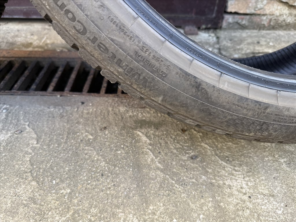 Tesla Model Y Performance első 255/35 R21 használt Continental Wintercontact TS860 téli gumi 2db 4. kép