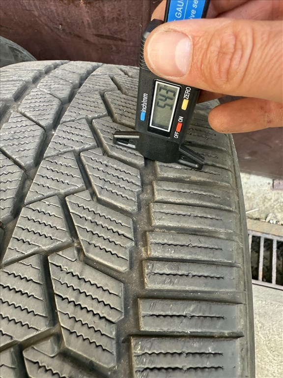 Tesla Model Y Performance első 255/35 R21 használt Continental Wintercontact TS860 téli gumi 2db 14. kép