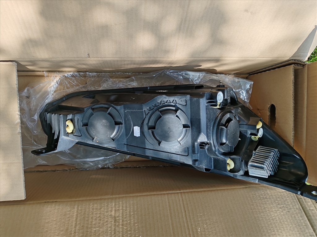 Ford Focus MK4 Fényszoró BE JX7B-13W030-AE 6. kép