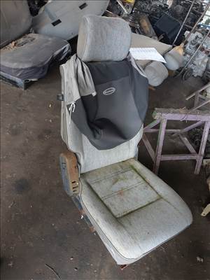 Volkswagen Transporter T4 91-03 Jobb Hátsó Ülés