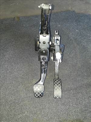 Volkswagen Golf IV Pedálsor: Gáz  Fék 1J1 721 130 B