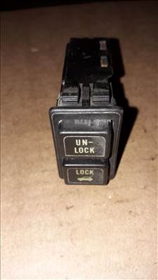 Suzuki Vitara Csomagtérajtó Nyitó Kapcsoló