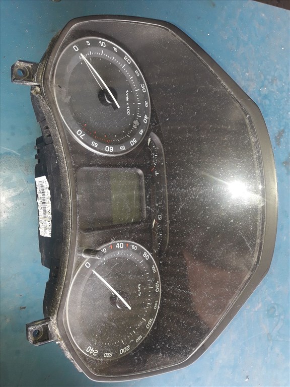 Skoda Octavia II Óraegység / Kilométeróra 1Z0 920 812 A 1. kép