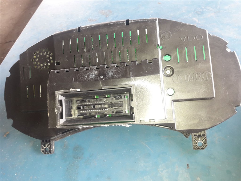 Skoda Octavia II Óraegység / Kilométeróra 1Z0 920 812 A 3. kép