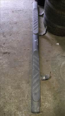 Nissan Navara D40 Bal Fellépő