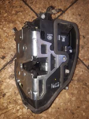 BMW E90 Jobb Első Ajtó Zárszerkezet  Központizár Motor 7059968