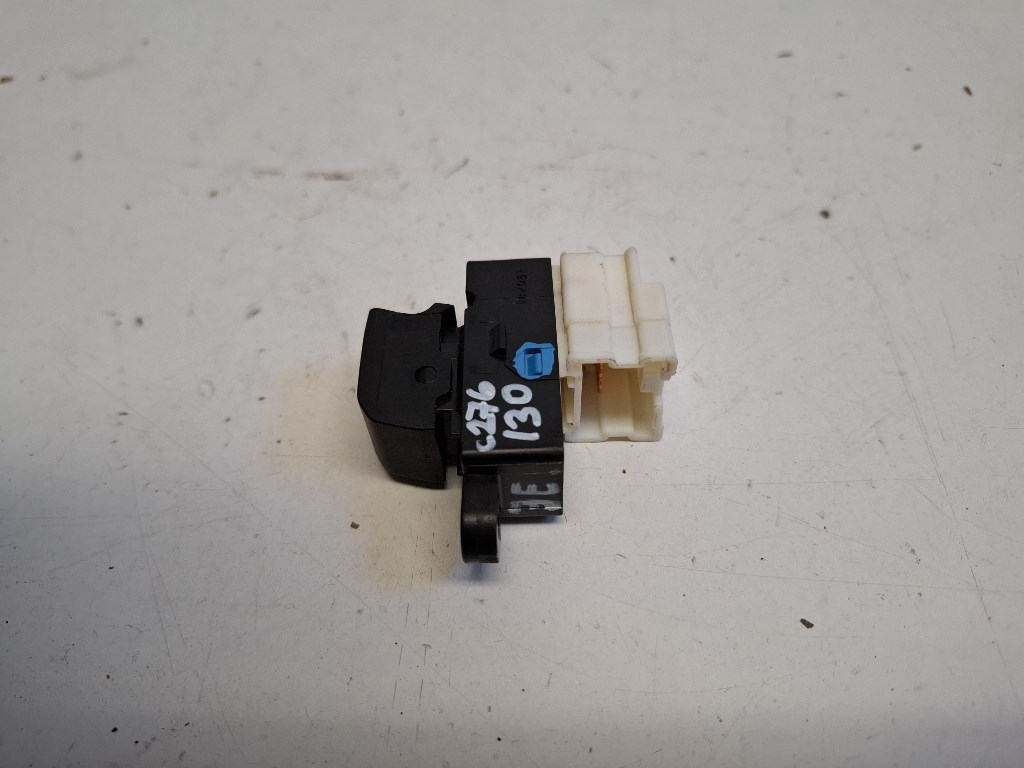 Suzuki Ignis jobb elsõ ablakemelõ kapcsoló 2. kép