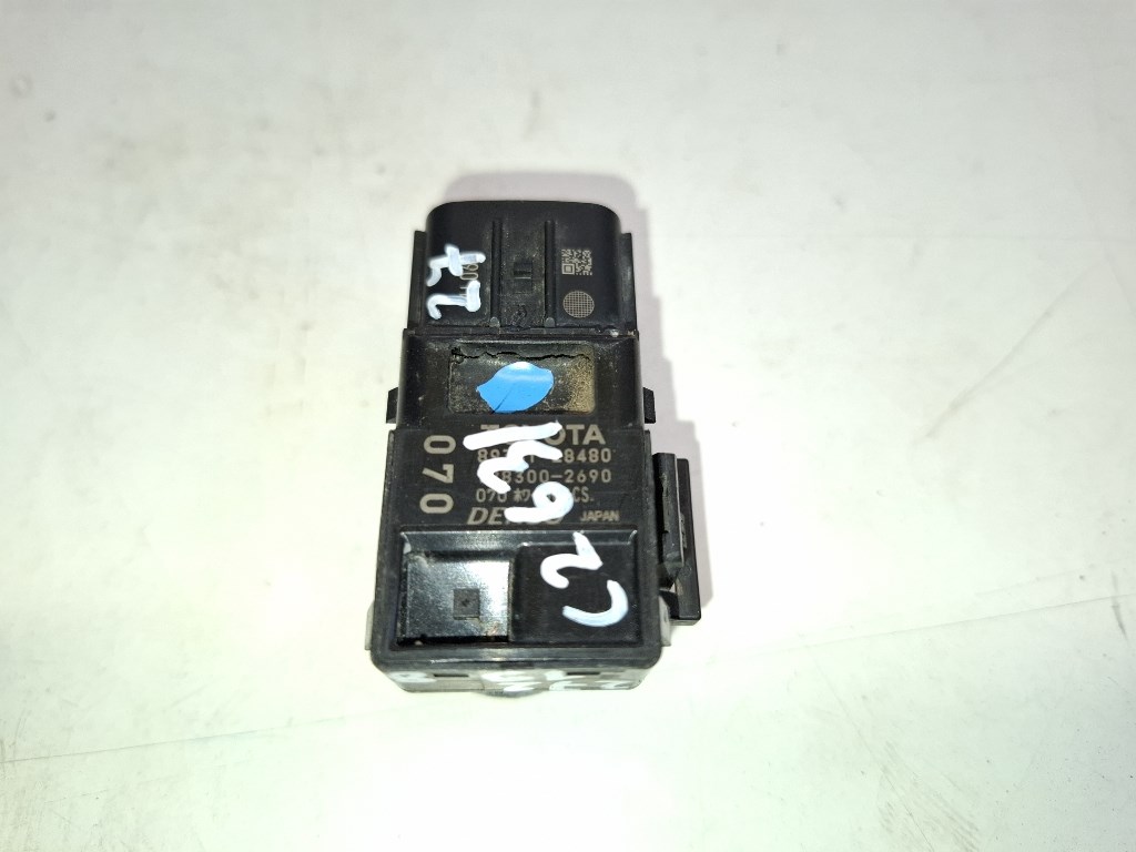 Toyota prius (XW30) elsõ PDC 8934128480 3. kép