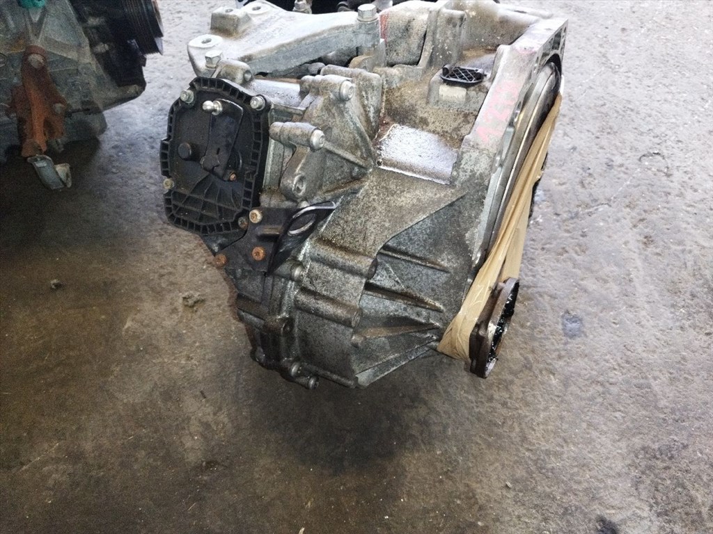 Skoda Yeti Octavia / Volkswagen Golf 6 1.2 TSI MLJ kódú automata váltó (7 seb.) 3. kép