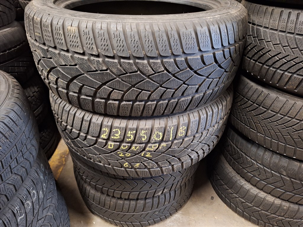  235/50/18"  Dunlop téli gumi  2. kép