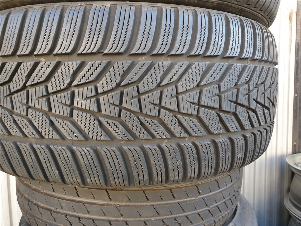  255/35 21 Hankook Winter I'cept Evo3 3. kép