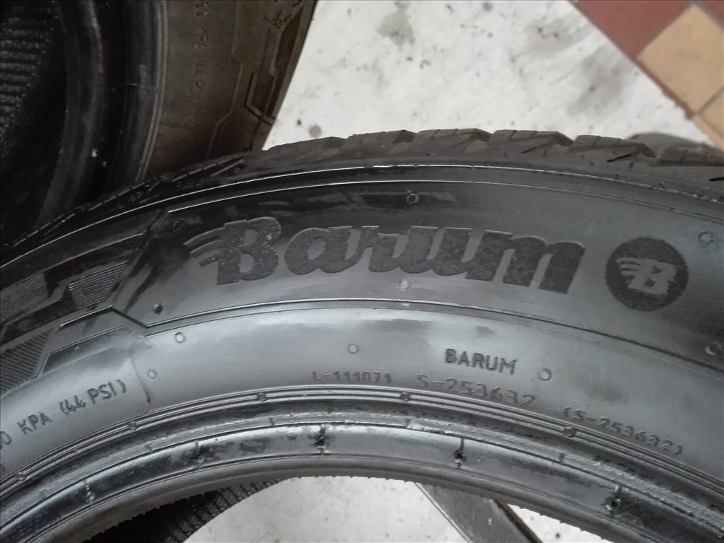205/55R16 Barum téli gumi garnitúra 205/55 r16 7. kép