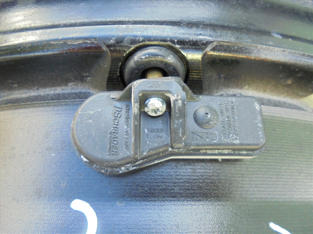 17-es 4 x 100-as Újszerű gyári Renault szenzoros alufelni eladó 6. kép