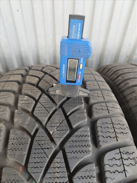  225 50 r18 Dunlop téligumi garnitúra  2. kép