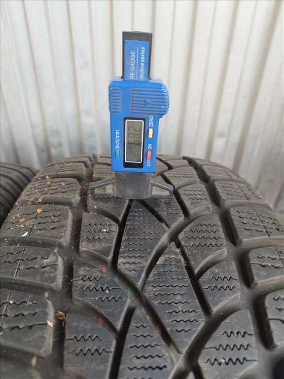  225 50 r18 Dunlop téligumi garnitúra  4. kép