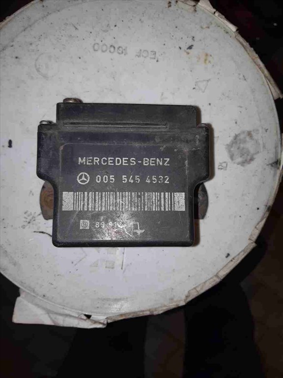 Mercedes W124 Izzítórelé 0055454532 1. kép