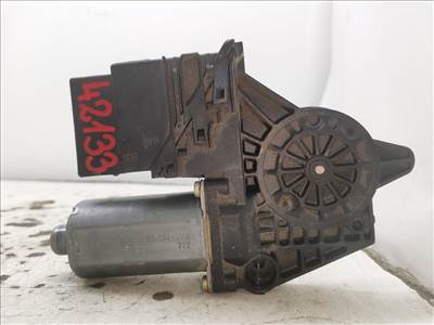 VW PASSAT V (3B5) 1.9 TDI Jobb hátsó Ablakemelő Motor #42133# 0130821696