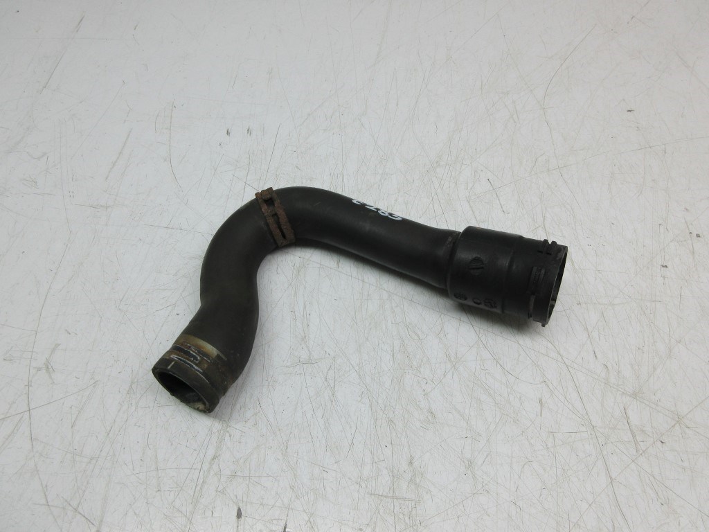 Audi A4 (8E B7) vízhûtõ csõ (vízcsõ) 8E0121101AA 1. kép