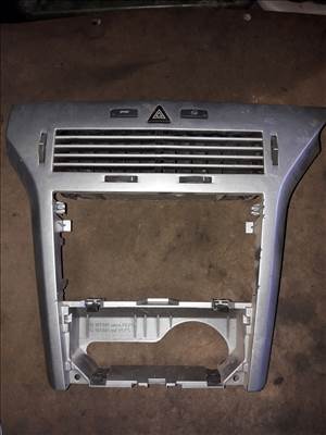Opel Astra H Középkonzol Keret