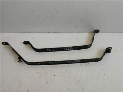 Mazda 2 (DE) üzemanyagtank tartó pánt