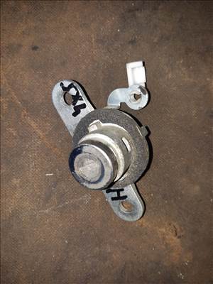 Suzuki SX4 Csomagtérajtó Zár