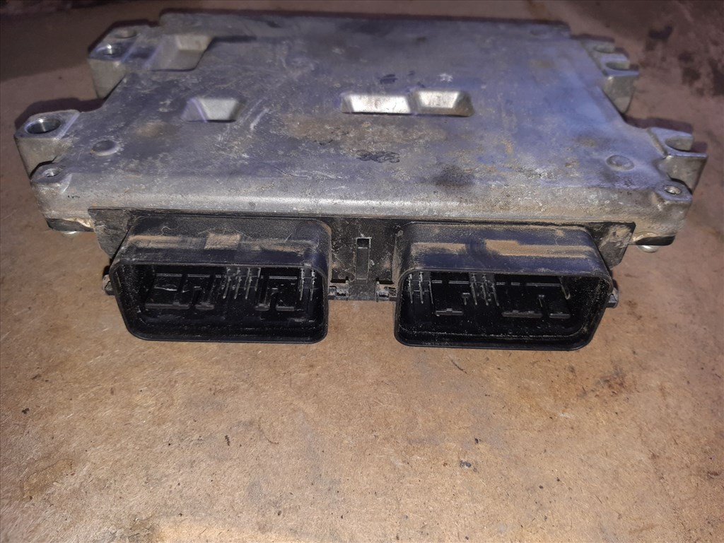 Suzuki Swift III 04-10 Motorvezérlõ / ECU 33920-72K0 2. kép