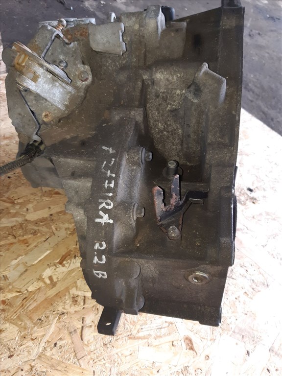 Opel Zafira A F23 Váltó 4. kép