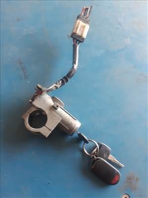 Nissan Vanette Cargo Gyújtáskapcsoló