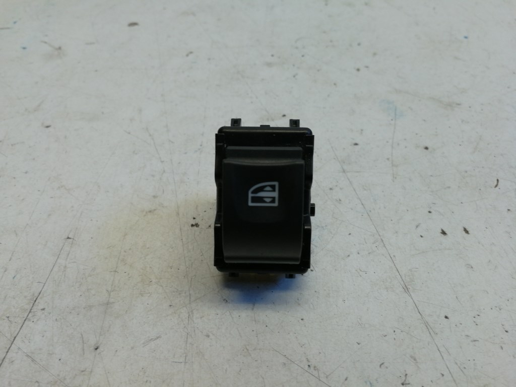 Renault Captur bal hátsó ablakemelõ kapcsoló 254218614R 1. kép