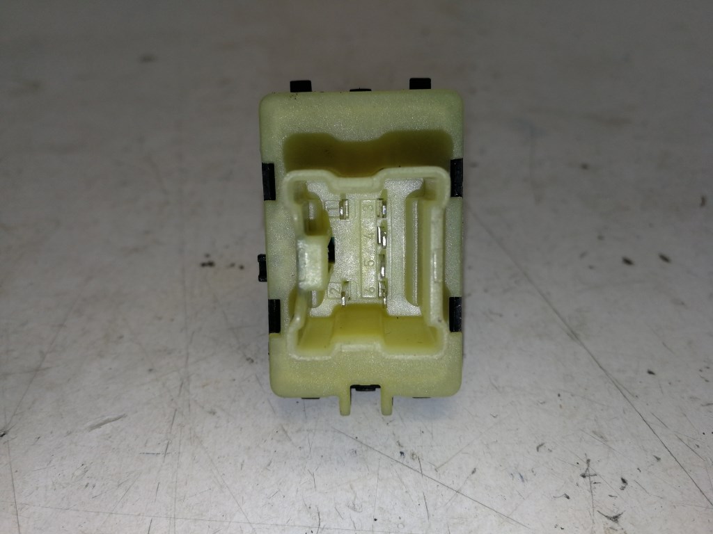 Renault Captur bal hátsó ablakemelõ kapcsoló 254218614R 3. kép