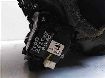 Tesla Model 3  fûtés állító motor T928828