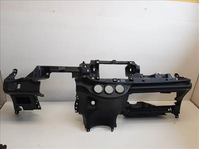 Toyota Yaris (XP130) mûszerfal alsó borítás 553030D120