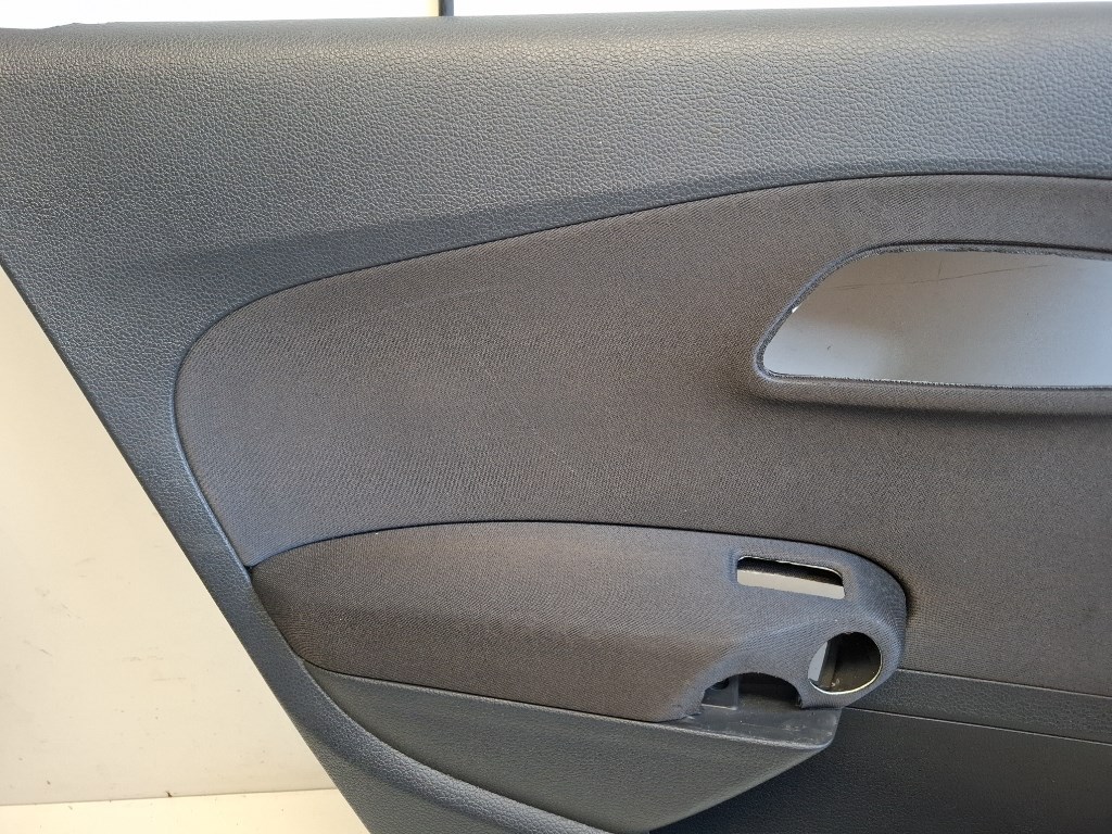 Volkswagen Polo (6R) bal hátsó ajtókárpit 6R6867211 2. kép