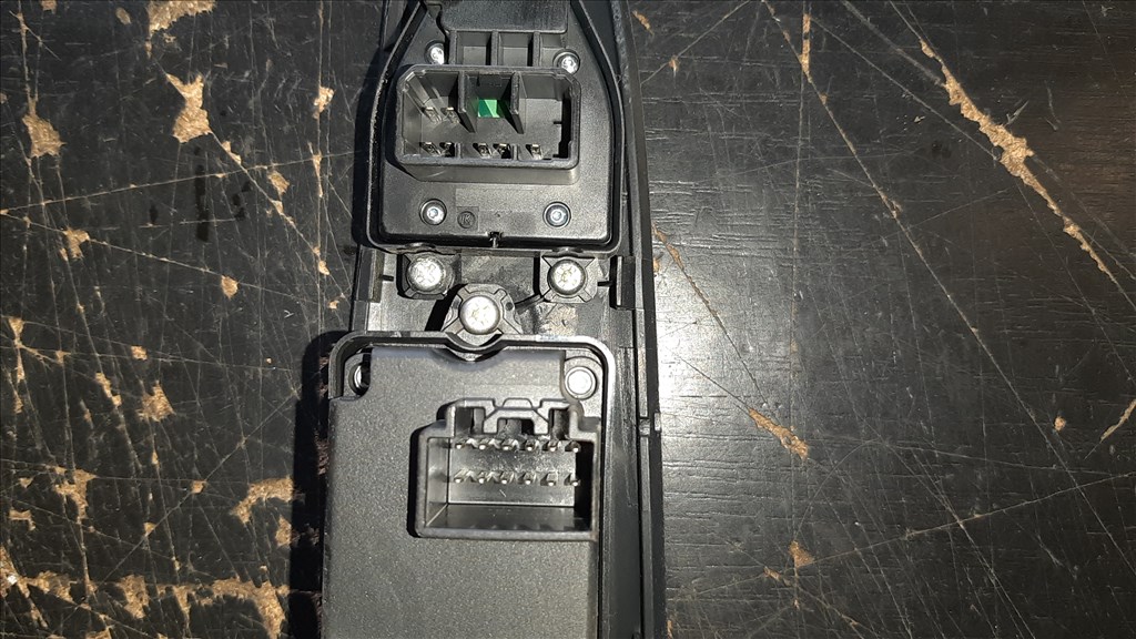 Mazda 3 (BK) MZR 1.6 bal első ablakemelő kapcsoló  bp4kl 4. kép