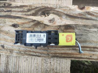 Mitsubishi Colt V bal első ütközés érzékelő  pmr587419 a4545400117