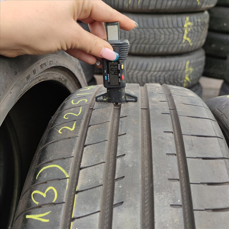  225/40 R19 Goodyear nyári gumi 33000ft a 2db/313/ 1. kép