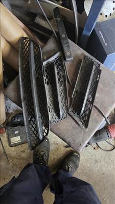 BMW 320 E46 bmw e90 e91 első lökhárító diszclec