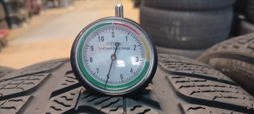 Pirelli Sottozero3 Winter MO 245/45 R19 téli gumik 4db.6-7mm 5. kép