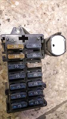 Suzuki Vitara Biztosítéktábla / Relé Tábla