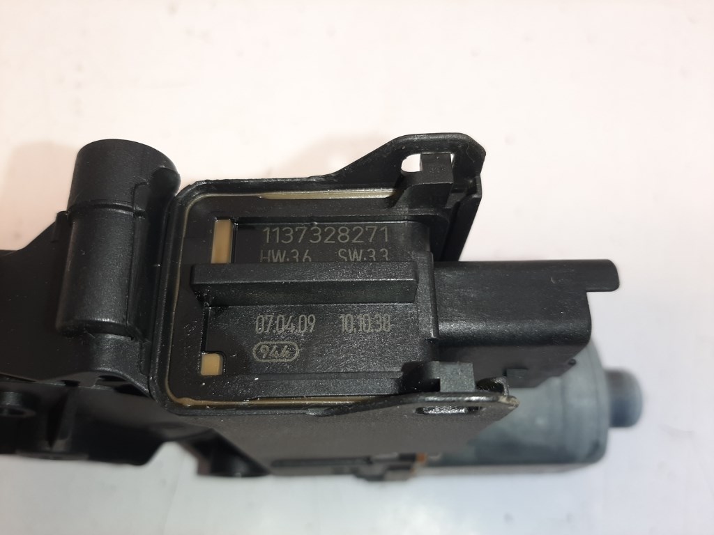 Citroen C5 bal hátsó ablakemelõ motor 128000772 0130822447 4. kép