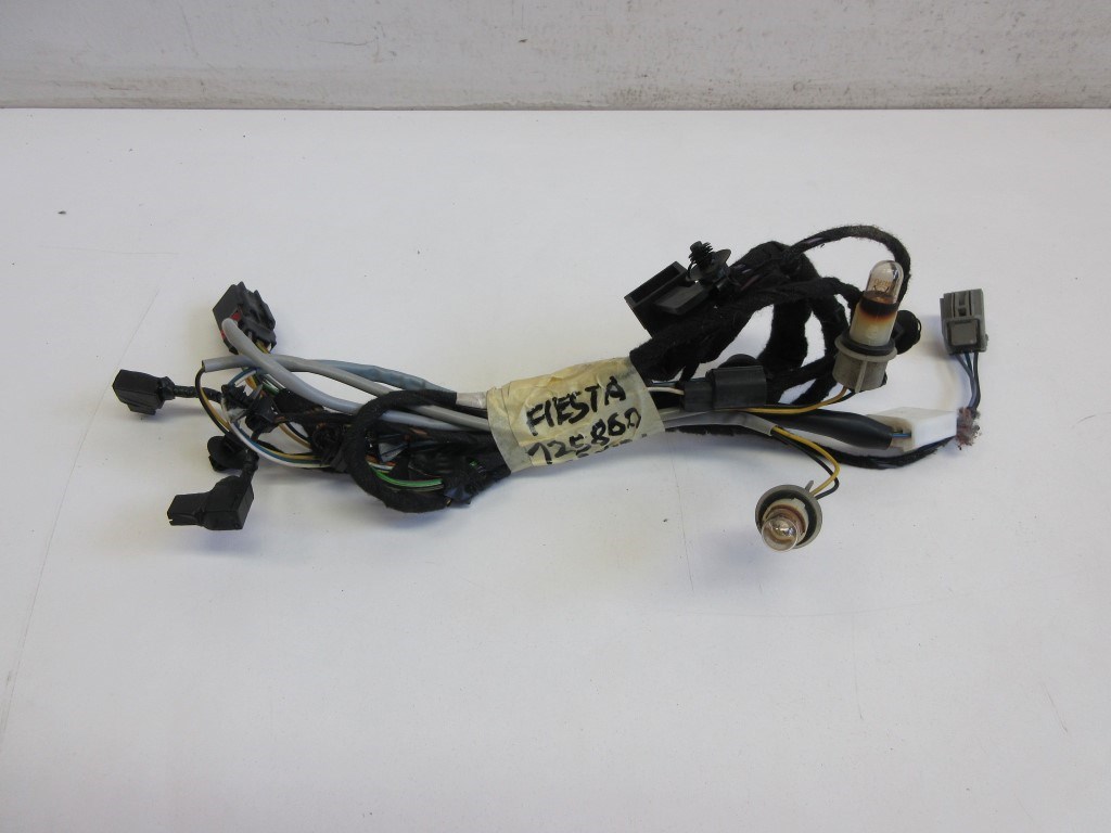 Ford Fiesta  csomagtérajtó köteg 8V5T17K400AAE 1. kép