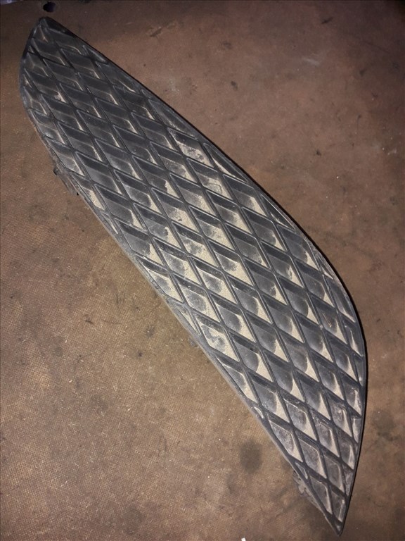 Opel Astra H Jobb Elsõ Lökhárító Díszrács 13 225 763 1. kép